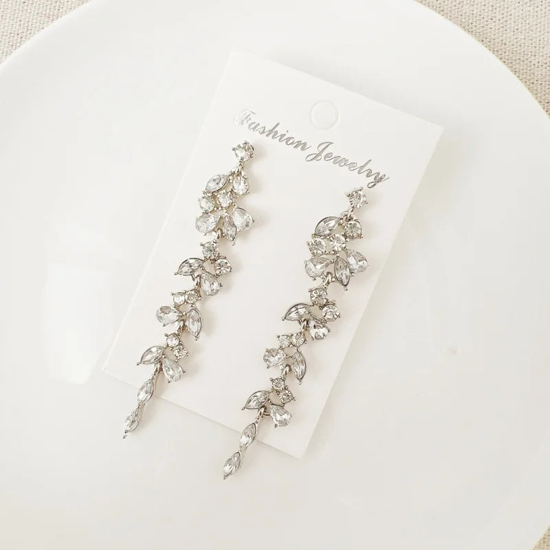 Sliver Maple Leaf Zircon Tassel Long Earrings For Women Shiny Rhinestone Wedding Drop Earrings Party Jewelry Gifts 2025 New