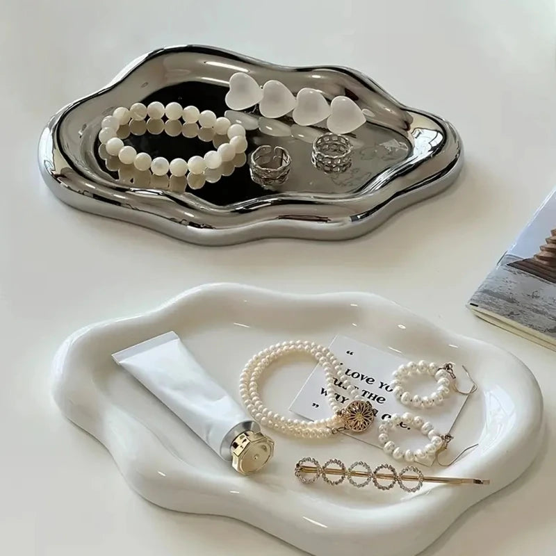 Miniso Simple Stylish Cloud Ceramic Jewelry Storage Tray Jewelry Earrings Display Desktop Ornaments Gifts for Friends